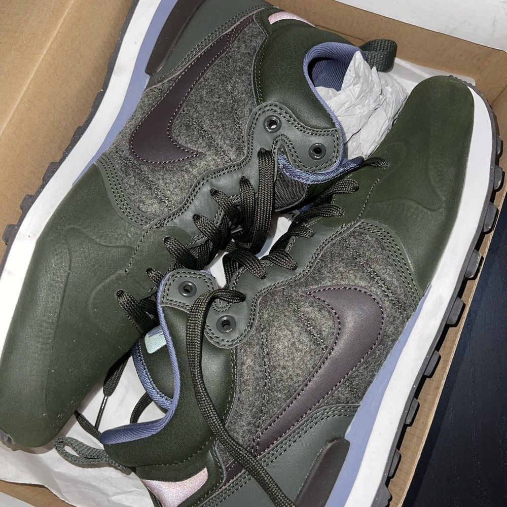 Nike Internationalist Utility